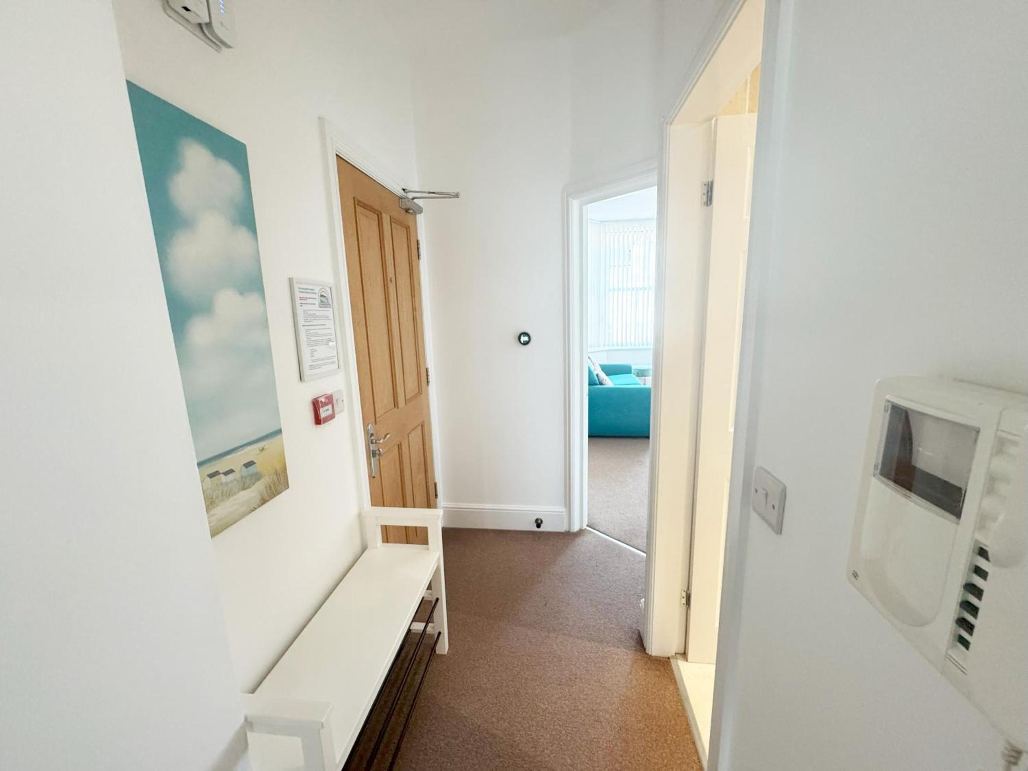 Private Parking, Central Llandudno, King Bed With Ensuite At Clement Lodge Exterior photo